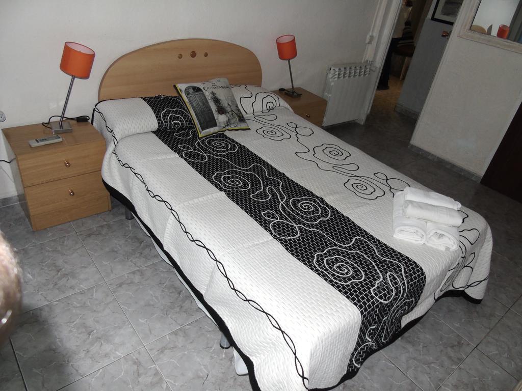 Hostal Aribau Barcelona Bilik gambar