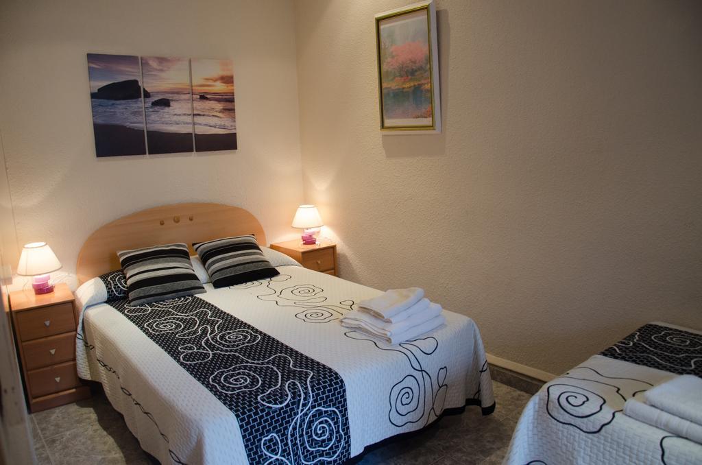 Hostal Aribau Barcelona Luaran gambar