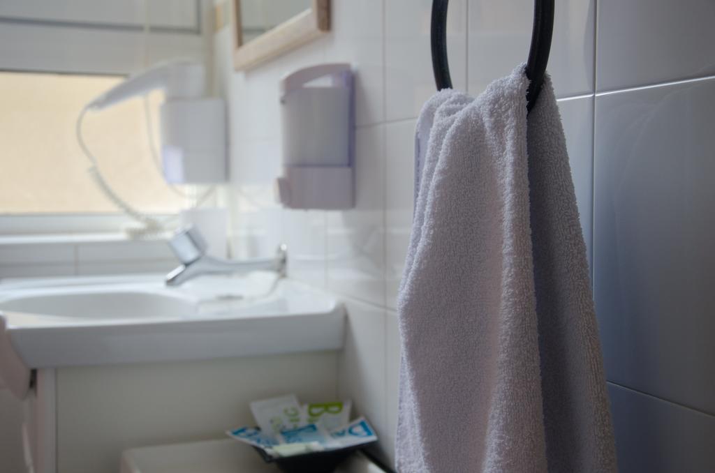 Hostal Aribau Barcelona Bilik gambar