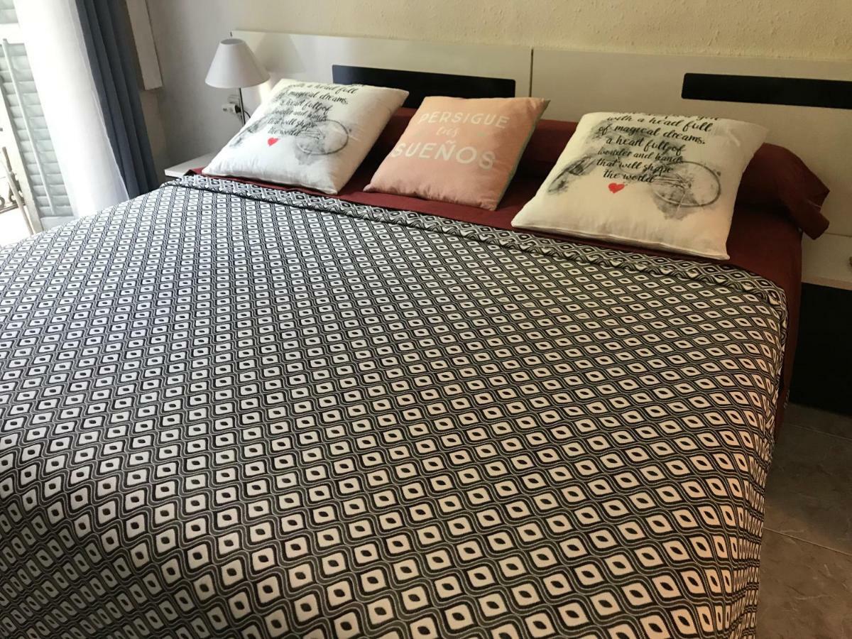 Hostal Aribau Barcelona Luaran gambar