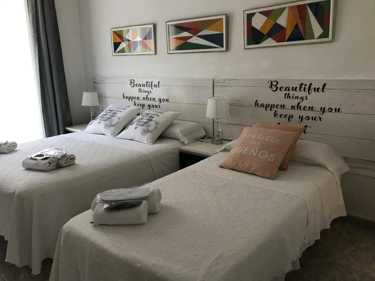 Hostal Aribau Barcelona Luaran gambar